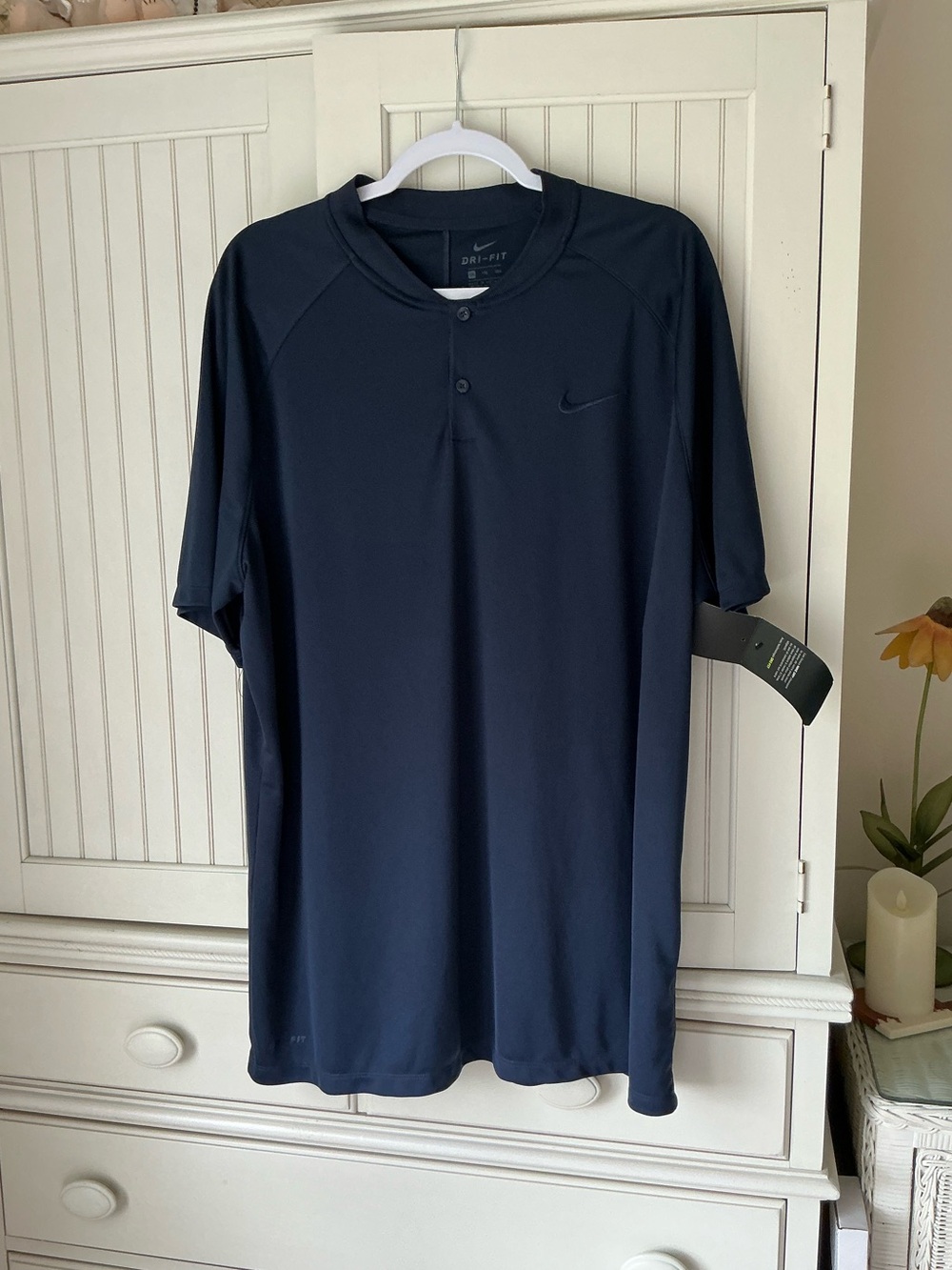 Men’s NWT Nike Short  Sleeve Dri-Fit Shirt - 2XL
